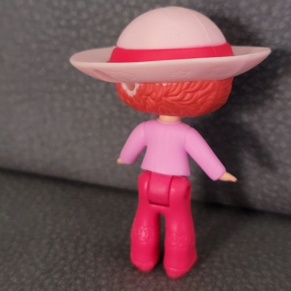 Strawberry Shortcake Figurine! - Picture 2 of 4